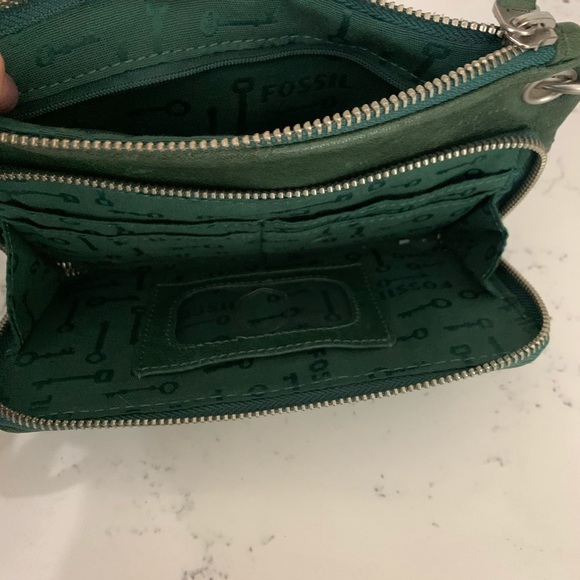 Barry used fossil crossbody - Picture 2 of 3